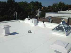 Pose de toit blanc Montréal - Toiture Laurentides